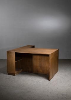 Pierre Jeanneret Pierre Jeanneret Judges deliberation desk from Chandigarh - 4317737