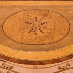 Pierre Langlois Mahogany and satinwood commode attributed to Pierre Langlois - 1543079