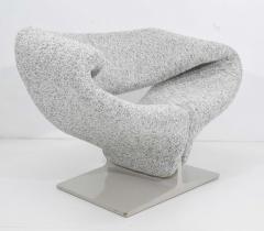 Pierre Paulin Pierre Paulin Ribbon Chair in White and Gray Upholstery - 1467133