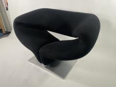 Pierre Paulin Set of Pierre Paulin French Mid Century Black Ribbon Armchairs and Ottoman - 4273371