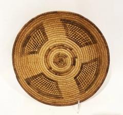 Pima Akimel OOdham basketry tray with trapezoidal designs - 4600756