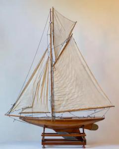Planked pond Yacht - 4134833