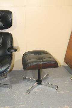 Plycraft chair and ottoman in the style of the Eames 670 Lounge Chair - 2333164