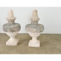 Portuguese Pair of 19th Century Carved Stone Pinnacles - 4442264