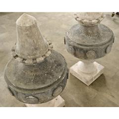 Portuguese Pair of 19th Century Carved Stone Pinnacles - 4442279