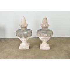 Portuguese Pair of 19th Century Carved Stone Pinnacles - 4442292