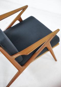 Poul Jensen Pair of Scandinavian Modern Z Lounge Chairs Designed by Poul Jensen - 4174270