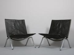Poul Kj rholm Kjaerholm Poul Kjaerholm PK22 black leather lounge chairs for Fritz Hansen - 4444500