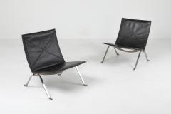 Poul Kjaerholm Black leather PK 22 pair of lounge chairs Fritz Hansen 2009 - 1216498