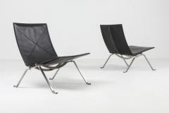 Poul Kjaerholm Black leather PK 22 pair of lounge chairs Fritz Hansen 2009 - 1216499