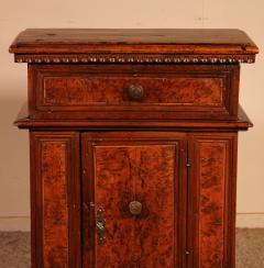 Prie dieu Or Oratory In Walnut And Burl Walnut Circa 1600 - 2210480