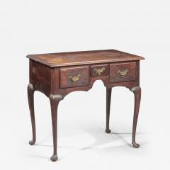 QUEEN ANNE LOWBOY OR DRESSING TABLE - 3917447