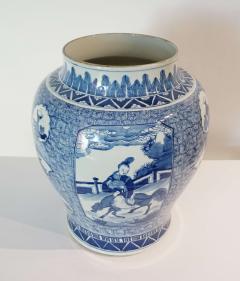 Qing Dynasty Blue and White Jar Vase Table Lamp - 1223384