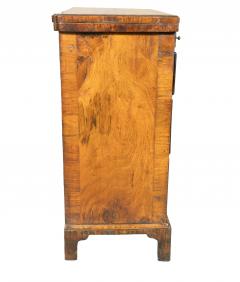Queen Anne Burr Walnut Bachelors Chest - 4322933