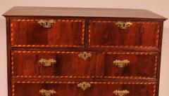 Queen Anne Chest Of Drawers Commode In Walnut Circa 1700 - 2932085