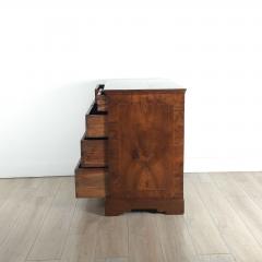 Queen Anne Chest of Drawers England circa 1710 - 4120069