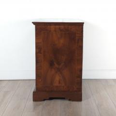 Queen Anne Chest of Drawers England circa 1710 - 4120070