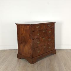 Queen Anne Chest of Drawers England circa 1710 - 4120074