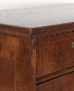 Queen Anne Chest of Drawers England circa 1710 - 4120075