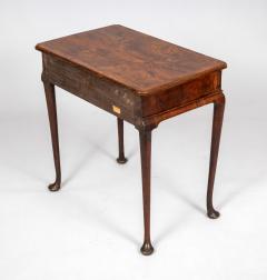 Queen Anne Period Burl Walnut Side Table Circa 1710 - 4166415
