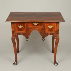 Queen Anne Veneered Dressing Table - 3944798