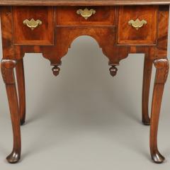 Queen Anne Veneered Dressing Table - 3944799