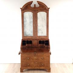 Queen Anne Walnut Secretary Bookcase England circa 1720 and later Restored - 3800367