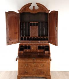 Queen Anne Walnut Secretary Bookcase England circa 1720 and later Restored - 3800370