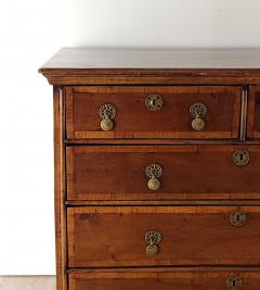 Queen Anne Walnut and Burl Walnut Chest of Drawers England circa 1710 - 3800495