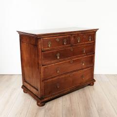 Queen Anne Walnut and Burl Walnut Chest of Drawers England circa 1710 - 3800501