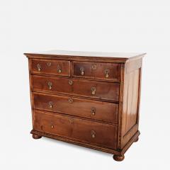 Queen Anne Walnut and Burl Walnut Chest of Drawers England circa 1710 - 3803244