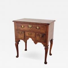 Queen Anne or George I Walnut Lowboy England circa 1710 - 3455810