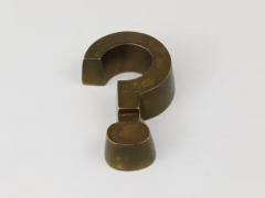 Question Mark Midcentury Paperweight Solid Brass Austria 1970s - 4062721
