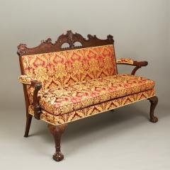 RARE DIMINUTIVE CHIPPENDALE SETTEE - 1908580