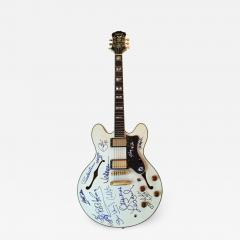 ROCK AND ROLL LEGENDS AUTOGRAPHED GUITAR - 735415