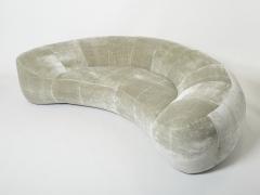 Raphael Raffel Croissant sofa by Raphael Raffel for Honore Paris in Mohair velvet 1970s - 2652558