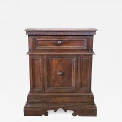 Rare 17th Century Italian Tuscany Carved Walnut Antique Nightstand - 2673332