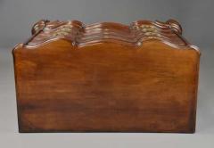 Rare 18thc Continental mahogany commode of oxbow form - 4752950