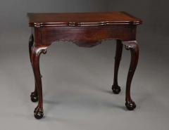 Rare 18thc Irish American black walnut tea table with bird inlay - 4755967