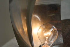 Rare Avant Garde Table Lamp or Light Sculpture in Polished Aluminium 1960s - 4803469