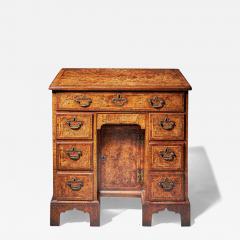 Rare Burr Walnut George II 18th Century Kneehole Desk circa 1730 1740 England - 3563731