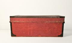 Rare Chinese Export Painted Leather Trunk circa 1850 - 3222876