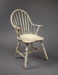 Rare Continuous Arm Windsor Chair Connecticut Circa 1800 - 155837