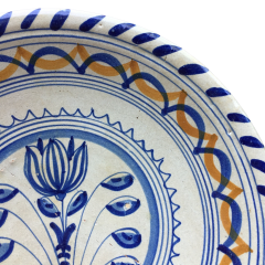 Rare Dutch Maiolica plate with tulip early 17th century - 4641048
