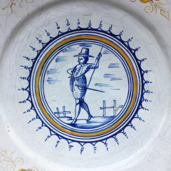 Rare Dutch maiolica Charger with decor of a Dutch Gentleman early 17th century - 4642231