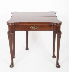 Rare English Queen Anne Triple Top Table having Solid and Fitted Surfaces - 2679502