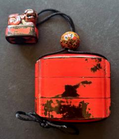 Rare Japanese Inro Netsuke and Omije with Negoro Red Lacquer Edo Period - 4357813
