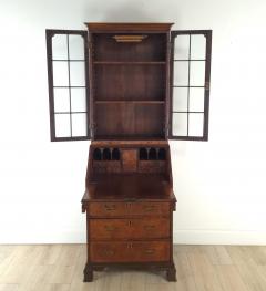Rare Small George I Walnut Secretary Desk with Hidden Compartments circa 1715 - 4132451