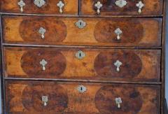 Rare fine William Mary yew walnut chest of drawers - 4805850