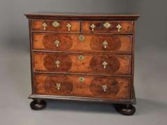 Rare fine William Mary yew walnut chest of drawers - 4805851